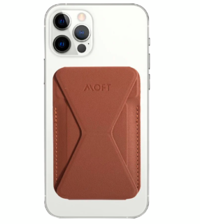 Бумажник из экокожи с подставкой и поддержкой MagSafe MOFT Snap-on Phone Stand & Wallet, коричневый