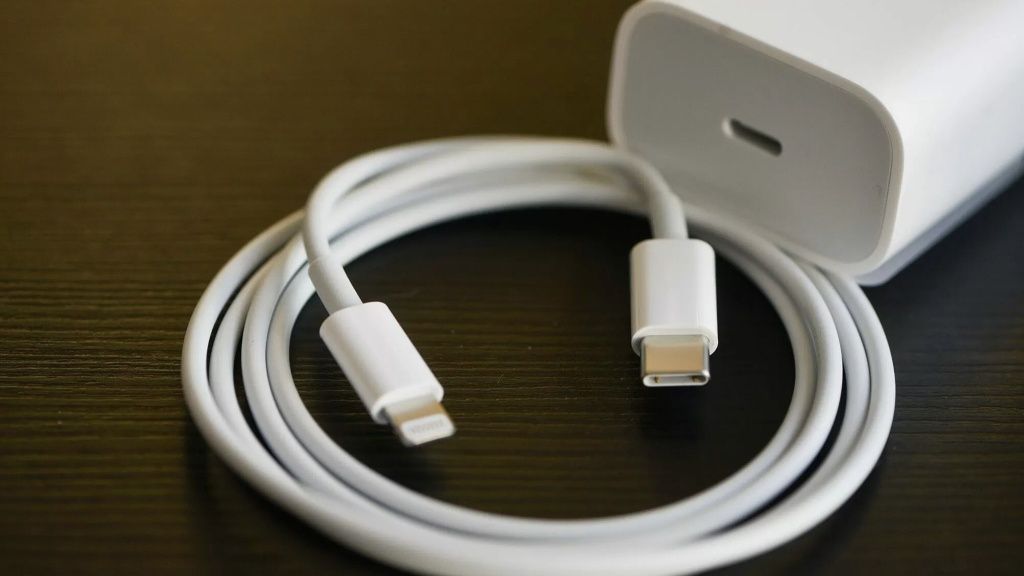 5. cable-cargador-apple-2102807.jpg